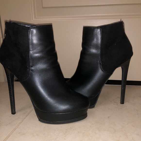 Black ankle boots - Picture 1 of 4